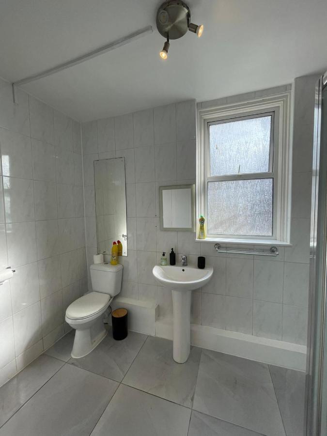 Amazing 3 Bedroom Flat Minutes From Tower Bridge London Kültér fotó