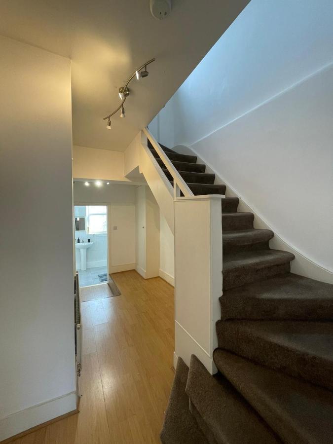 Amazing 3 Bedroom Flat Minutes From Tower Bridge London Kültér fotó